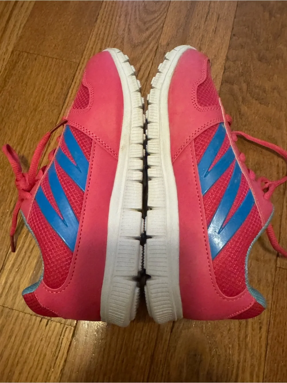 Girls Pink Tennis Shoes Size 4